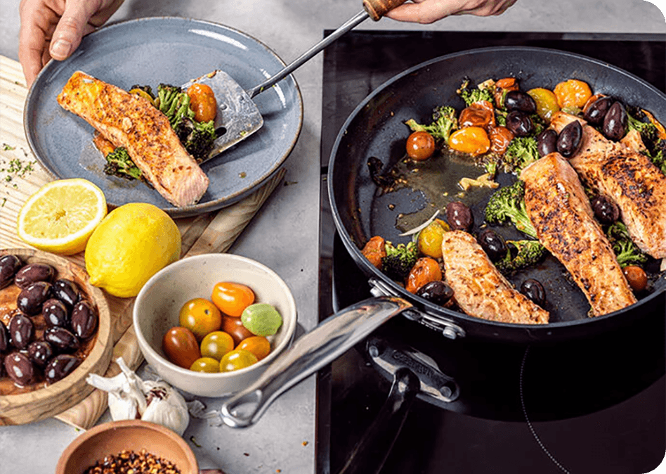 Zuiderse zalm met broccoli en kersttomaten